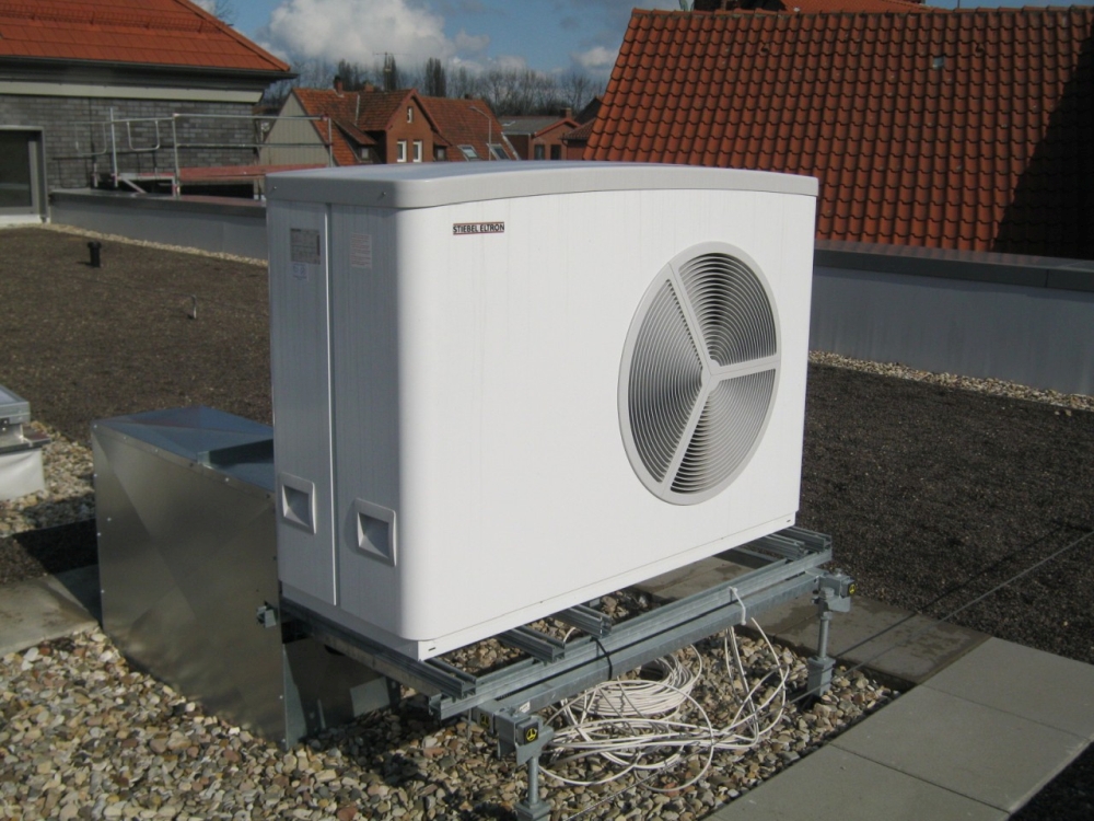 Stiebel Inverter-Luft/Wasser-Wärmepumpe WPL 25 AC